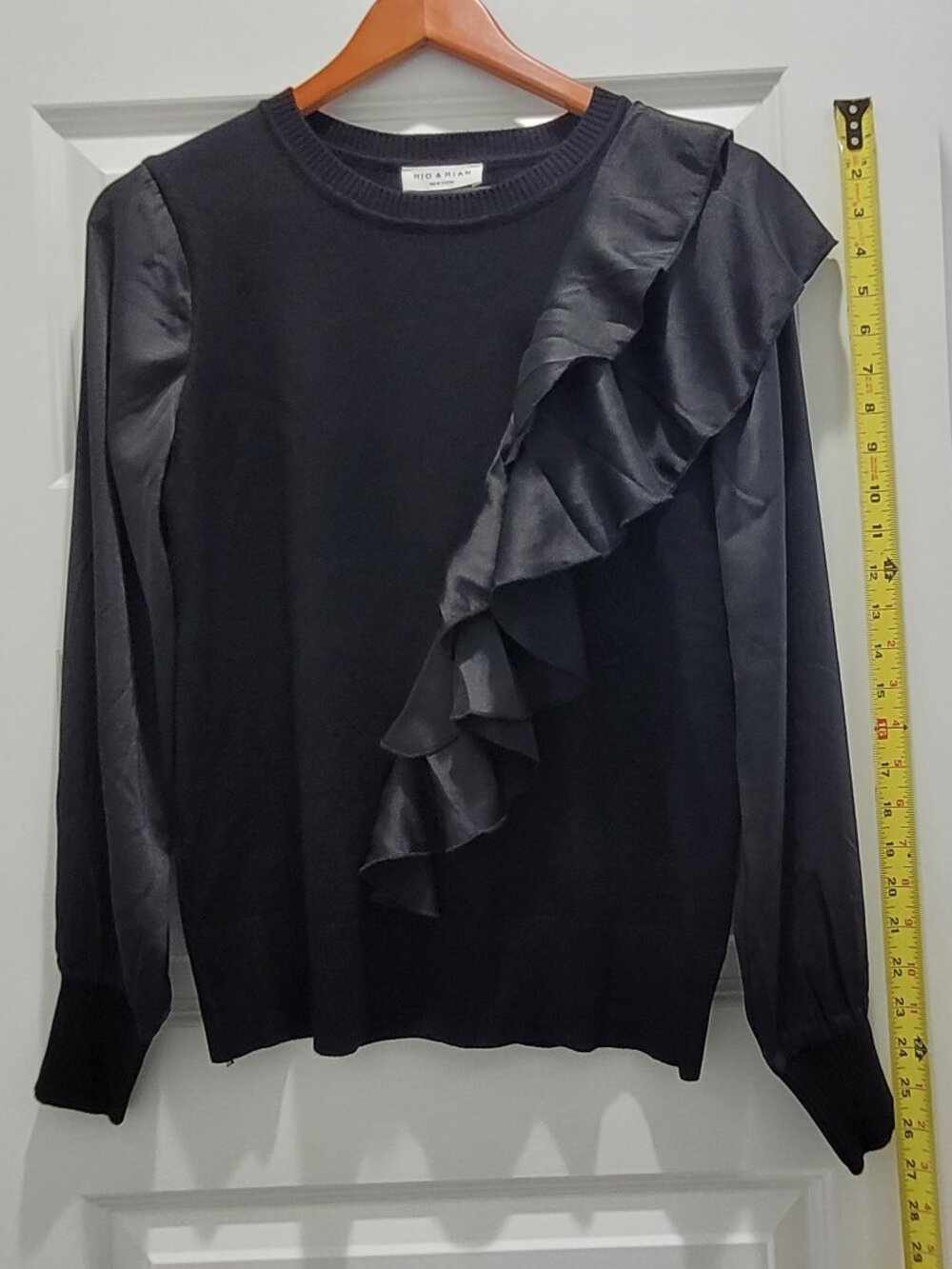 Elegant Black Ruffle Top. Long Sleeves. New. Size M. - Picture 4 of 7